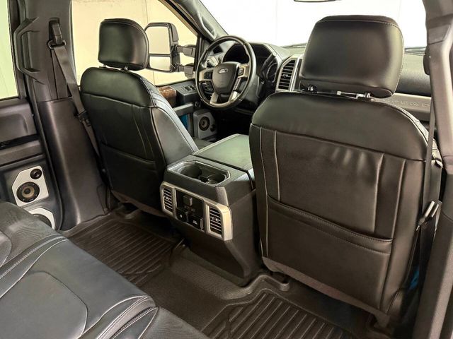 2017 Ford F-350 Super Duty Platinum 4x4 4dr Crew Cab 8 ft. LB DRW Pickup | Houston, TX | Houston Auto Credit