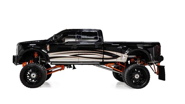 2017 Ford F-350 Super Duty Platinum 4x4 4dr Crew Cab 8 ft. LB DRW Pickup | Houston, TX | Houston Auto Credit