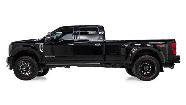 2017 Ford F-350 Super Duty Platinum 4x4 4dr Crew Cab 8 ft. LB DRW Pickup | Houston, TX | Houston Auto Credit