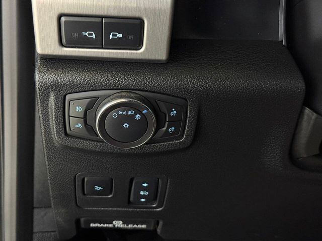 2017 Ford F-350 Super Duty Platinum 4x4 4dr Crew Cab 8 ft. LB DRW Pickup | Houston, TX | Houston Auto Credit