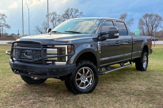 2017 Ford F-350 Super Duty Lariat | Roscoe, IL | Autoland Outlets