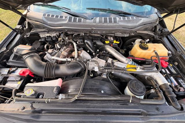 2017 Ford F-350 Super Duty Lariat | Roscoe, IL | Autoland Outlets