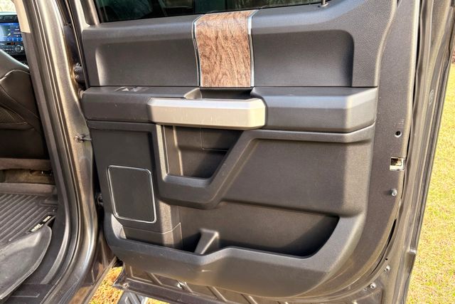 2017 Ford F-350 Super Duty Lariat | Roscoe, IL | Autoland Outlets 2017 Ford F-350 Super Duty Lariat | Roscoe, IL | Autoland Outlets