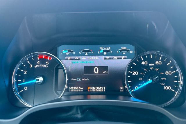 2017 Ford F-350 Super Duty Lariat | Roscoe, IL | Autoland Outlets