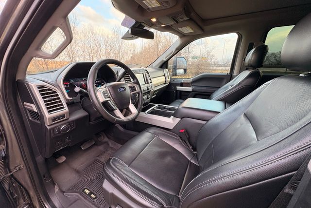 2017 Ford F-350 Super Duty Lariat | Roscoe, IL | Autoland Outlets