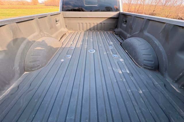 2017 Ford F-350 Super Duty Lariat | Roscoe, IL | Autoland Outlets