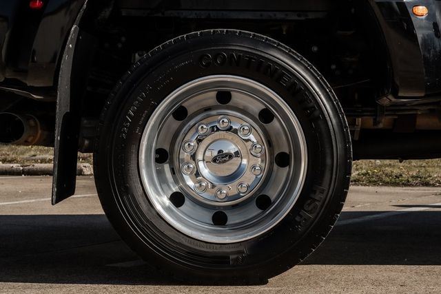 2017 Ford F-450 Super Duty Platinum DRW Heated/Cooled Memory Seats Moonroof 2017 Ford F-450 Super Duty Platinum DRW Heated/Cooled Memory Seats Moonroof