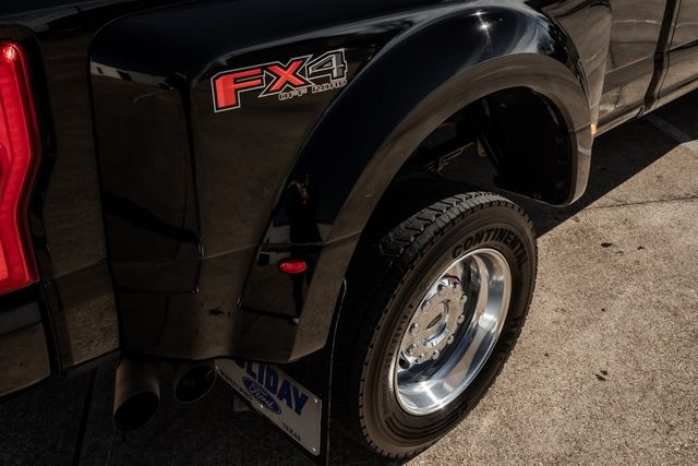 2017 Ford F-450 Super Duty Platinum DRW Heated/Cooled Memory Seats Moonroof 2017 Ford F-450 Super Duty Platinum DRW Heated/Cooled Memory Seats Moonroof