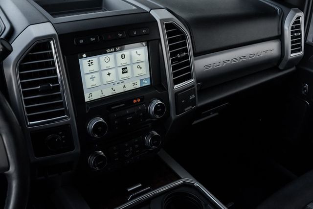 2017 Ford F-450 Super Duty Platinum DRW Heated/Cooled Memory Seats Moonroof 2017 Ford F-450 Super Duty Platinum DRW Heated/Cooled Memory Seats Moonroof