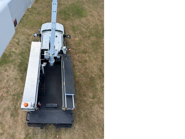 2017 Ford F-550 4x4 Super Duty Altec AT-40G