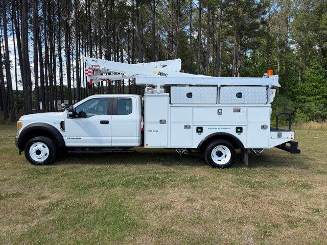 2017 Ford F-550 4x4 Super Duty Altec AT-40G