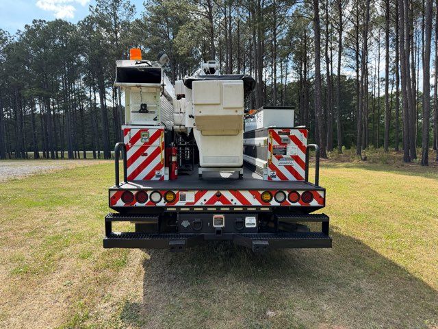 2017 Ford F-550 4x4 Super Duty Altec AT-40G