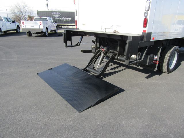 2017 Ford F450 12' Box Truck 2wd with Lift Gate 2017 Ford F450 12' Box Truck 2wd with Lift Gate