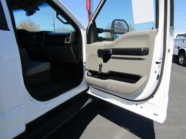 2017 Ford F450 12' Box Truck 2wd with Lift Gate