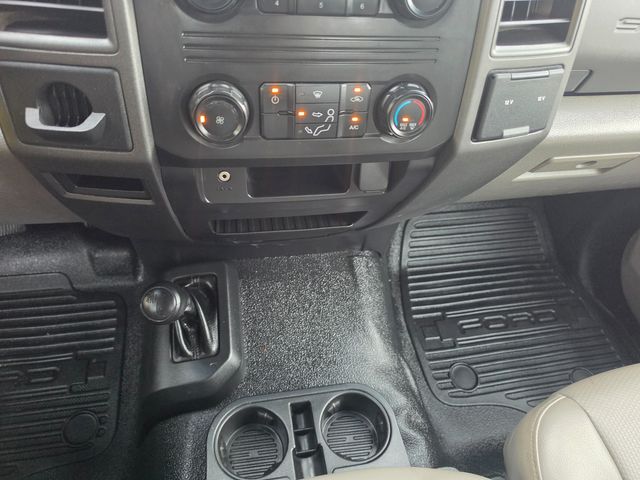 2017 Ford F550 4X4 45FT ETI BUCKET TRUCK ETI ETC40IH TELESCOPING AND ARTICULATING BUCKET | Irving, TX | Pinnacle Trucks 2017 Ford F550 4X4 45FT ETI BUCKET TRUCK ETI ETC40IH TELESCOPING AND ARTICULATING BUCKET | Irving, TX | Pinnacle Trucks