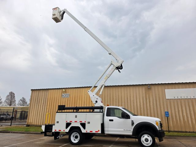 2017 Ford F550 4X4 45FT ETI BUCKET TRUCK ETI ETC40IH TELESCOPING AND ARTICULATING BUCKET | Irving, TX | Pinnacle Trucks