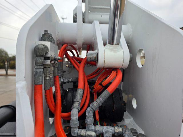 2017 Ford F550 4X4 45FT ETI BUCKET TRUCK ETI ETC40IH TELESCOPING AND ARTICULATING BUCKET | Irving, TX | Pinnacle Trucks 2017 Ford F550 4X4 45FT ETI BUCKET TRUCK ETI ETC40IH TELESCOPING AND ARTICULATING BUCKET | Irving, TX | Pinnacle Trucks