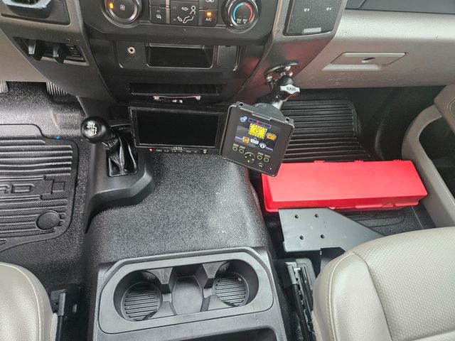 2017 Ford F550 AT37G 42FT TELESCOPING AND ARTICULATING 4X4 BUCKET TRUCK 6.7 POWERSTROKE | Irving, TX | Pinnacle Trucks 2017 Ford F550 AT37G 42FT TELESCOPING AND ARTICULATING 4X4 BUCKET TRUCK 6.7 POWERSTROKE | Irving, TX | Pinnacle Trucks