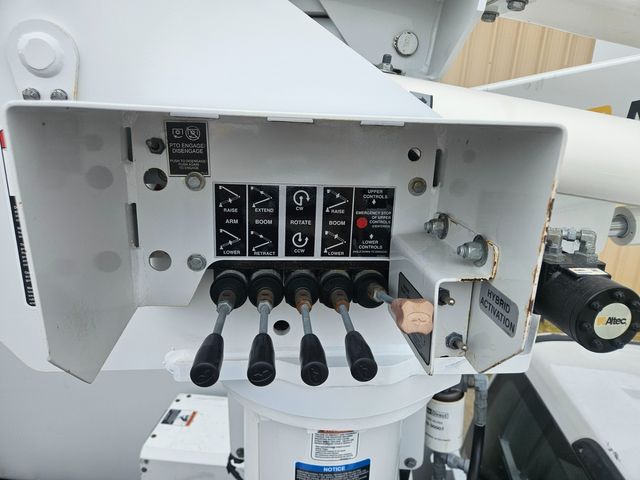 2017 Ford F550 AT37G 42FT TELESCOPING AND ARTICULATING 4X4 BUCKET TRUCK 6.7 POWERSTROKE | Irving, TX | Pinnacle Trucks