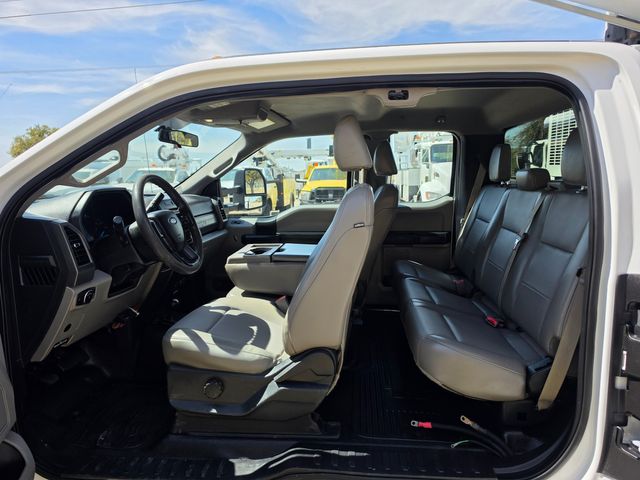 2017 Ford F550 TELESCOPING AND ARTICULATING BUCKET TRUCK DURALIFT DTAXS39 44FT REACH | Irving, TX | Pinnacle Trucks 2017 Ford F550 TELESCOPING AND ARTICULATING BUCKET TRUCK DURALIFT DTAXS39 44FT REACH | Irving, TX | Pinnacle Trucks