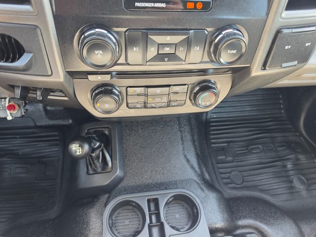 2017 Ford F550 TELESCOPING AND ARTICULATING BUCKET TRUCK DURALIFT DTAXS39 44FT REACH | Irving, TX | Pinnacle Trucks