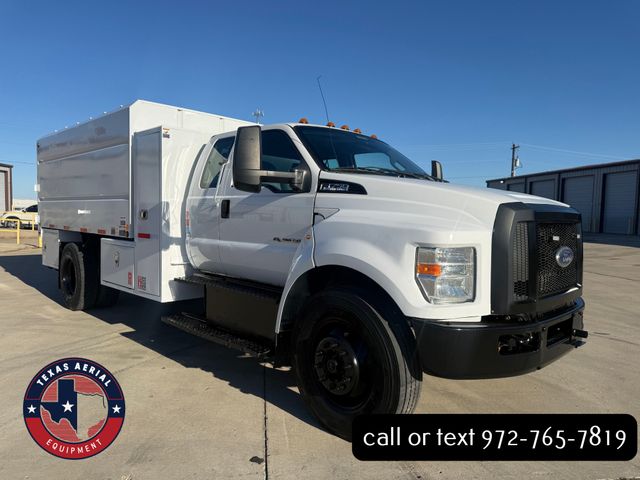 2017 Ford F750 Chipper Truck