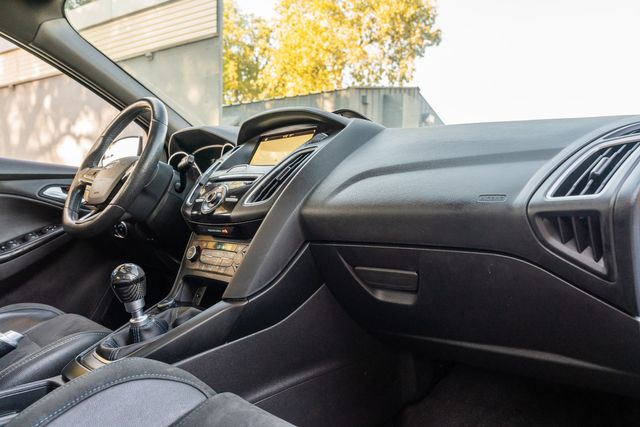 2017 Ford Focus RS / RS2 PKG / RECARO / LEATHER / LOADED UPGRADES | Austin, TX | Rocky Mountain Truck Stop Austin 2017 Ford Focus RS / RS2 PKG / RECARO / LEATHER / LOADED UPGRADES | Austin, TX | Rocky Mountain Truck Stop Austin