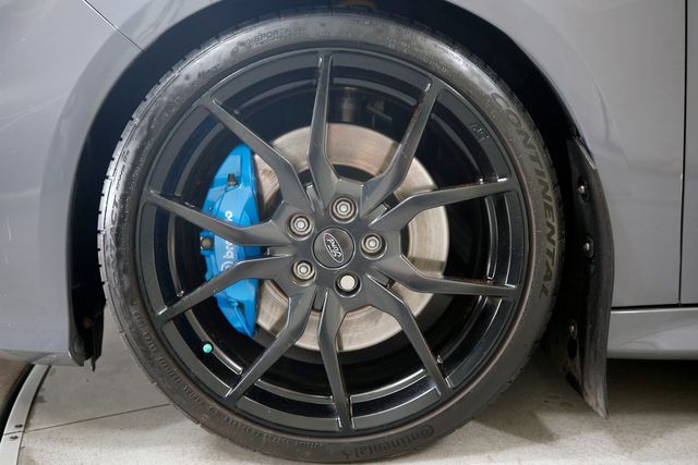 2017 Ford Focus RS | Burbank, California | MDK International 2017 Ford Focus RS | Burbank, California | MDK International