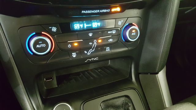 2017 Ford Focus SEL | Carrollton, TX | Legend Motorcars of Carrollton