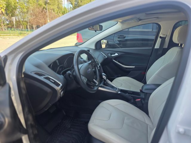 2017 Ford Focus Titanium 2017 Ford Focus Titanium