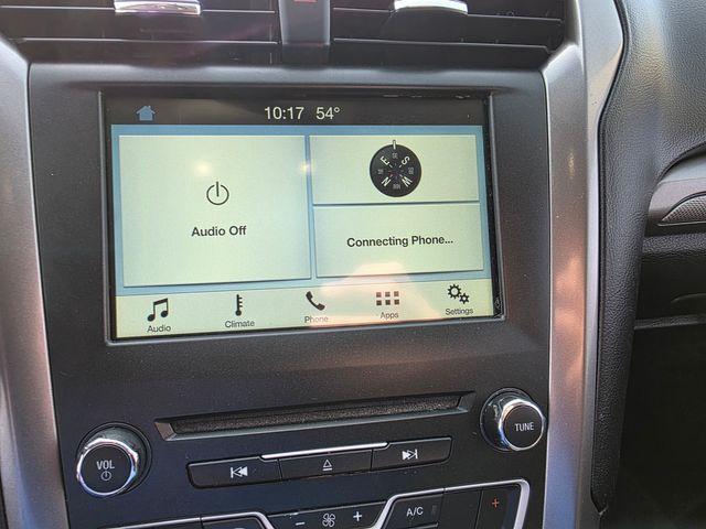 2017 Ford Fusion SE | Arlington, TX | Tray Rogers dba Southwest Collision Center   