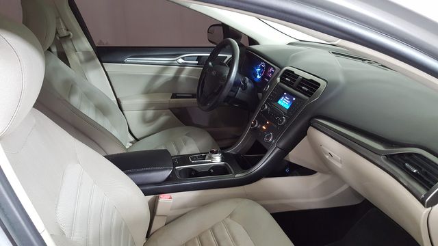 2017 Ford Fusion SE | Carrollton, TX | Legend Motorcars of Carrollton