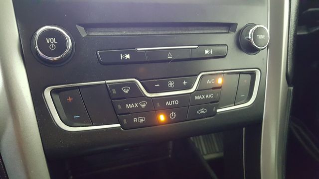 2017 Ford Fusion Hybrid SE | Carrollton, TX | Legend Motorcars of Carrollton 2017 Ford Fusion Hybrid SE | Carrollton, TX | Legend Motorcars of Carrollton