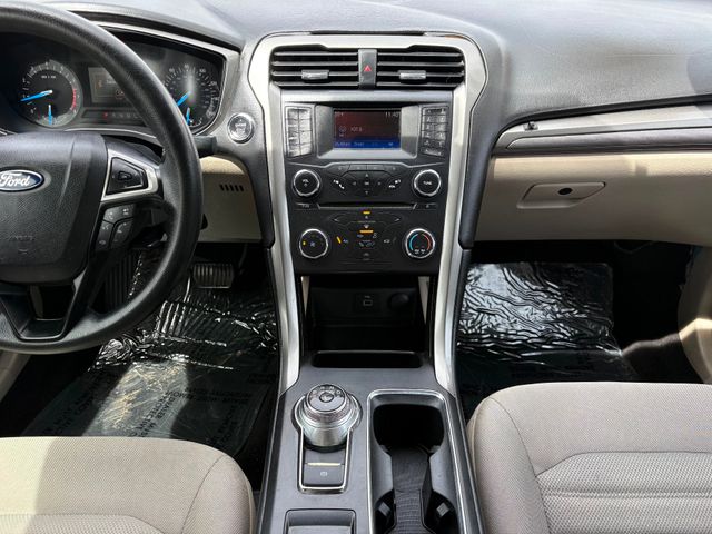 2017 Ford Fusion SE 2017 Ford Fusion SE