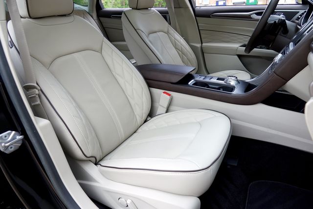 2017 Ford Fusion Platinum * 1-OWNER * 33k Miles * SUNROOF * Loaded!