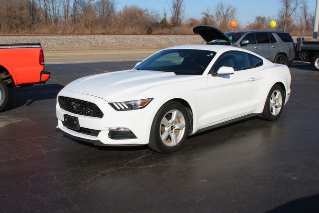 2017 Ford Mustang V6 | Granite City, Illinois | MasterCars Company Inc. 2017 Ford Mustang V6 | Granite City, Illinois | MasterCars Company Inc.