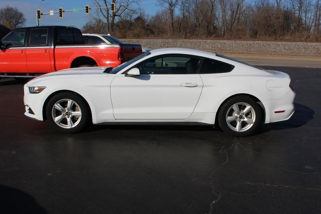 2017 Ford Mustang V6 | Granite City, Illinois | MasterCars Company Inc. 2017 Ford Mustang V6 | Granite City, Illinois | MasterCars Company Inc.