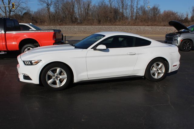 2017 Ford Mustang V6 | Granite City, Illinois | MasterCars Company Inc. 2017 Ford Mustang V6 | Granite City, Illinois | MasterCars Company Inc.