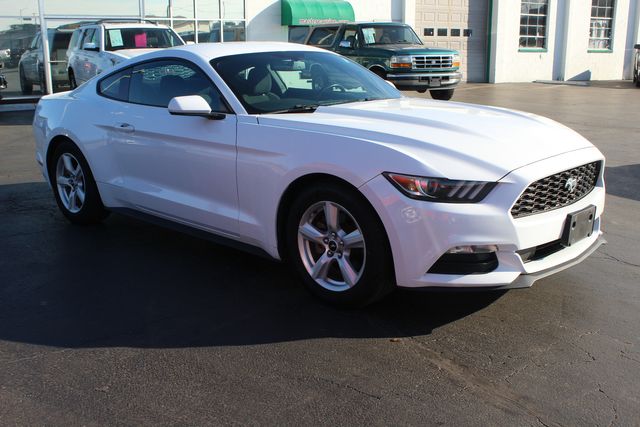 2017 Ford Mustang V6 | Granite City, Illinois | MasterCars Company Inc. 2017 Ford Mustang V6 | Granite City, Illinois | MasterCars Company Inc.