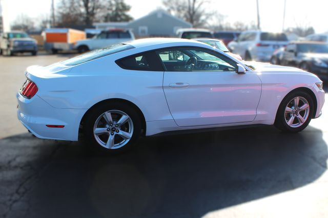 2017 Ford Mustang V6 | Granite City, Illinois | MasterCars Company Inc. 2017 Ford Mustang V6 | Granite City, Illinois | MasterCars Company Inc.