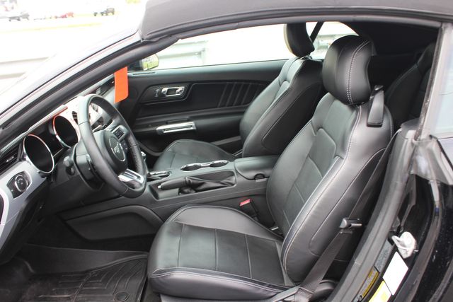 2017 Ford Mustang GT Premium Convertible | Granite City, Illinois | MasterCars Company Inc.