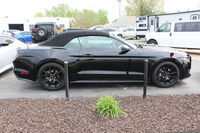 2017 Ford Mustang GT Premium Convertible | Granite City, Illinois | MasterCars Company Inc. 2017 Ford Mustang GT Premium Convertible | Granite City, Illinois | MasterCars Company Inc.