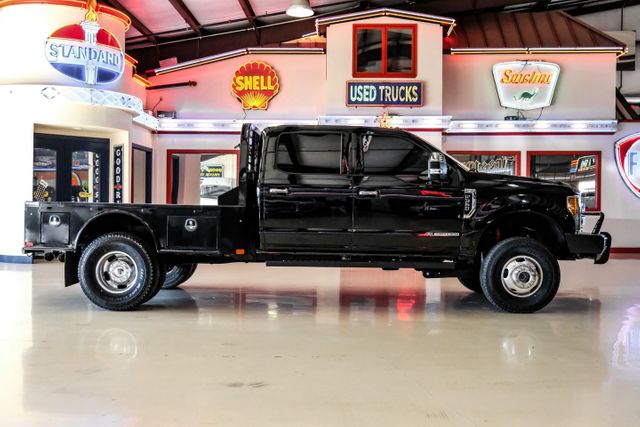 2017 Ford Super Duty F-350 DRW Pickup Lariat | Addison, TX | Mr Car Guys 2017 Ford Super Duty F-350 DRW Pickup Lariat | Addison, TX | Mr Car Guys