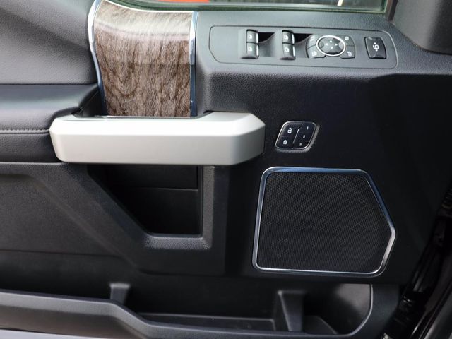 2017 Ford Super Duty F-350 SRW Pickup Lariat