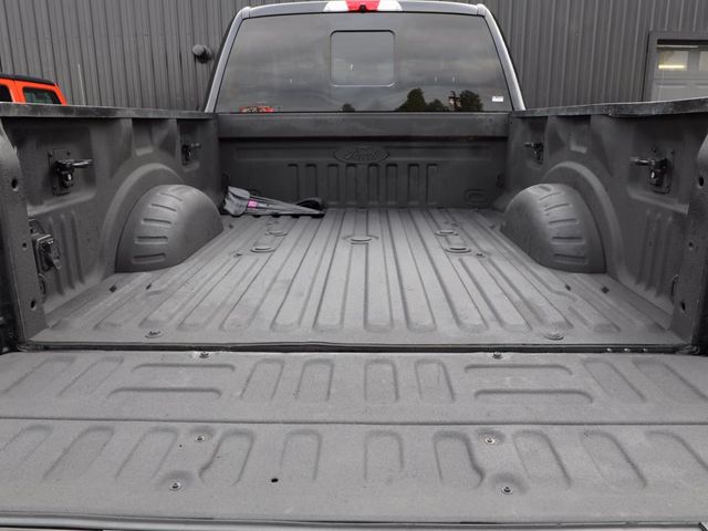 2017 Ford Super Duty F-350 SRW Pickup Lariat