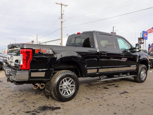 2017 Ford Super Duty F-350 SRW Pickup Lariat