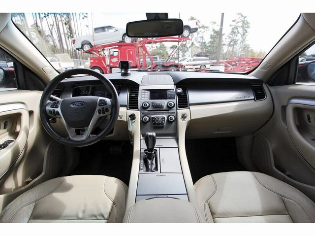 2017 Ford Taurus SEL