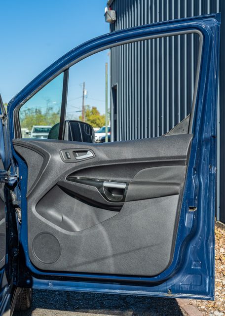 2017 Ford Transit Connect XLT / CLEAN CARFAX / SUPER LOW MILES | Dallas, TX | Rocky Mountain Truck Stop Dallas 2017 Ford Transit Connect XLT / CLEAN CARFAX / SUPER LOW MILES | Dallas, TX | Rocky Mountain Truck Stop Dallas