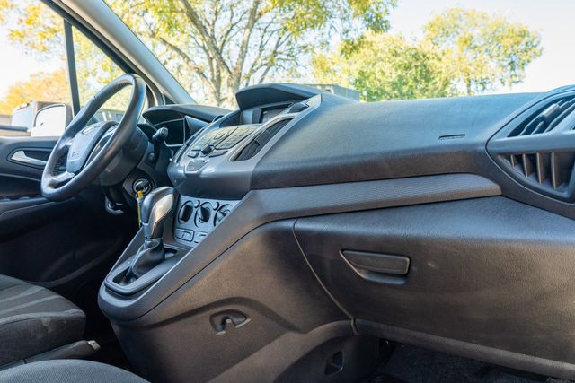 2017 Ford Transit Connect XLT / CLEAN CARFAX / SUPER LOW MILES | Dallas, TX | Rocky Mountain Truck Stop Dallas 2017 Ford Transit Connect XLT / CLEAN CARFAX / SUPER LOW MILES | Dallas, TX | Rocky Mountain Truck Stop Dallas