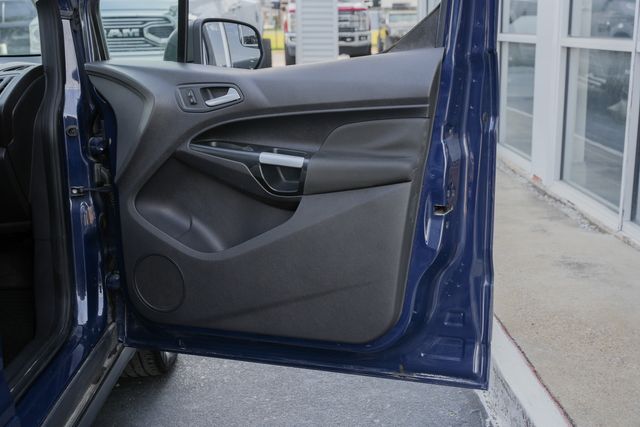 2017 Ford Transit Connect XLT / CLEAN CARFAX / SUPER LOW MILES | Austin, TX | Rocky Mountain Truck Stop Austin